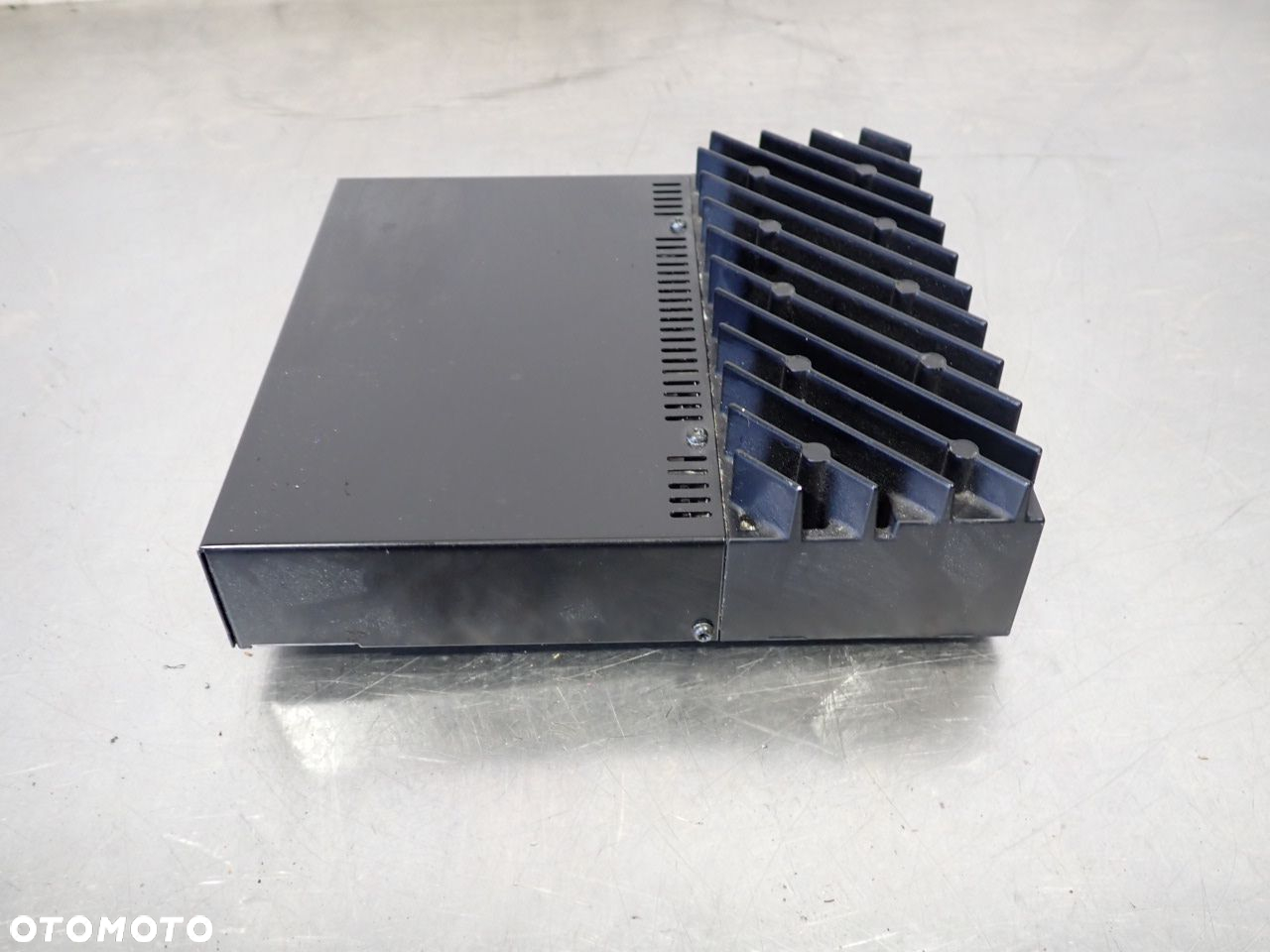 WZMACNIACZ BMW E91  532230809 - 4