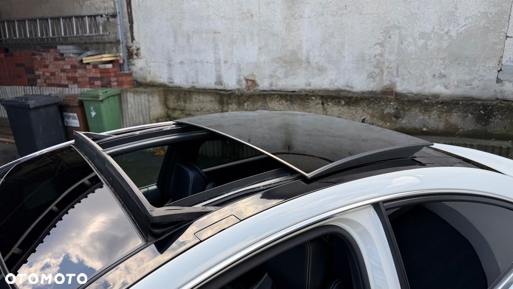 Mercedes-Benz Klasa C 250 CGI BlueEff Sport - 26