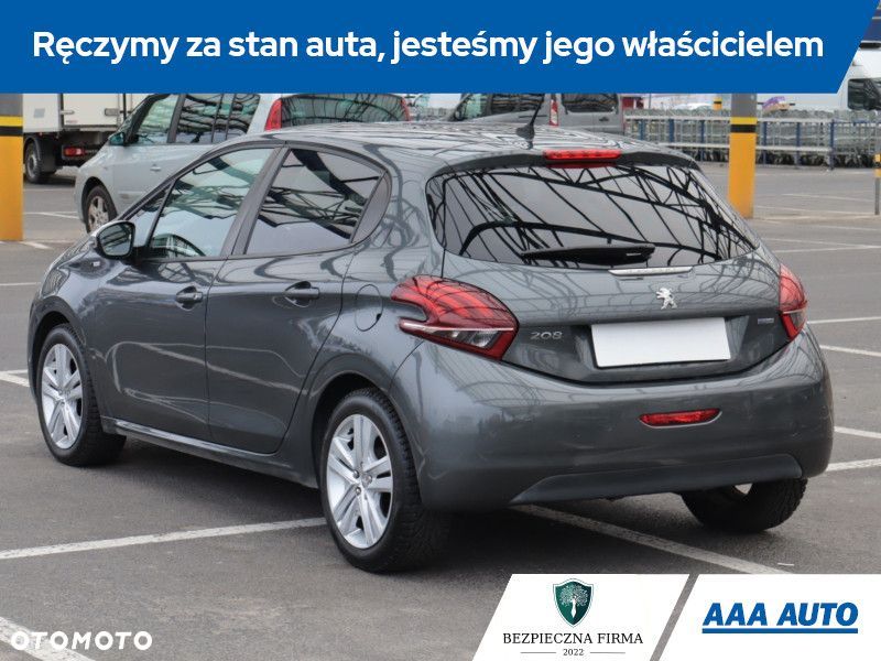 Peugeot 208 - 6