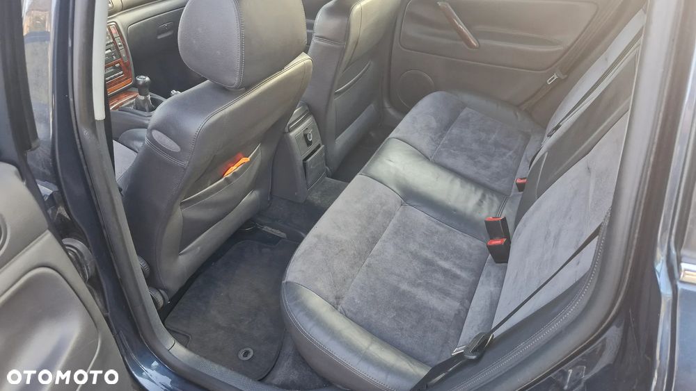 Volkswagen Passat 1.9 TDI Exclusive - 13