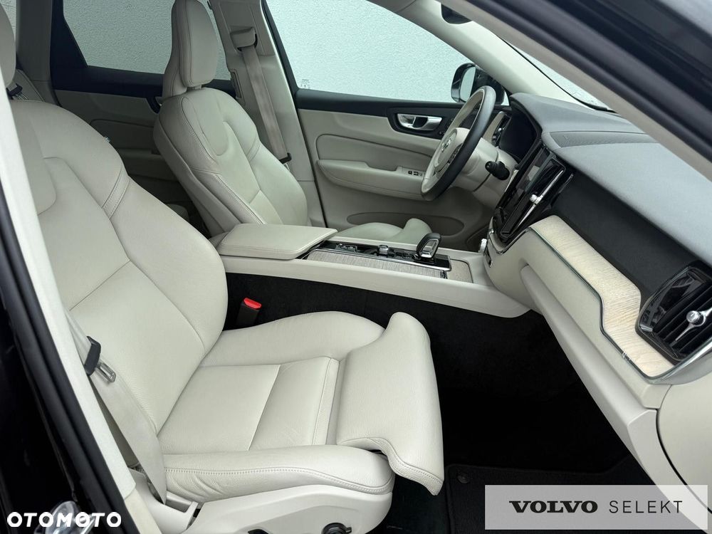 Volvo XC 60 - 33