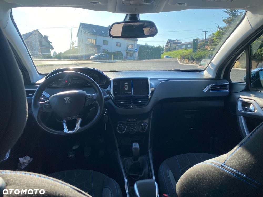 Peugeot 2008 - 6