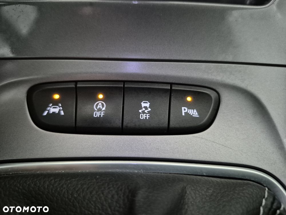 Opel Astra 1.4 T Elite S&S - 11