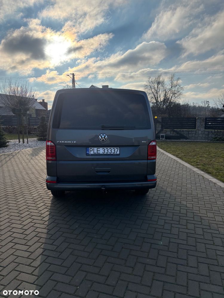 Volkswagen Caravelle - 4