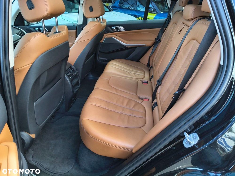 BMW X5 xDrive40i - 15