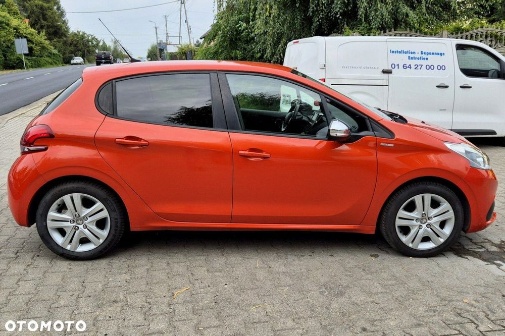 Peugeot 208 PureTech 82 Start & Stop Style - 6