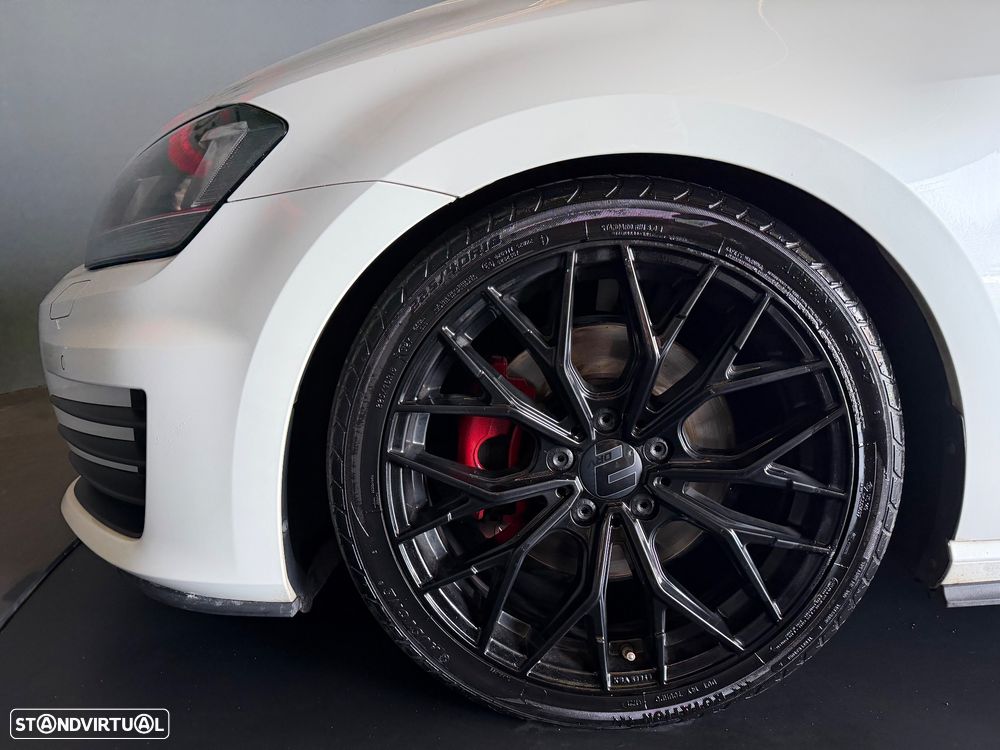 VW Golf 2.0 TSi GTi - 12