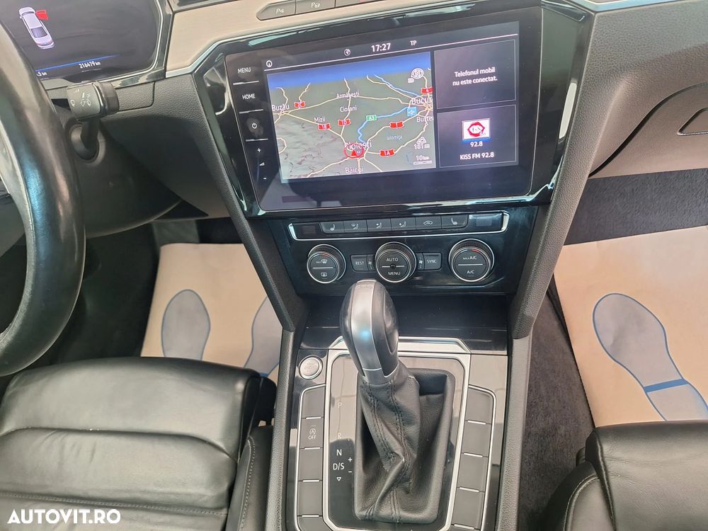 Volkswagen Passat 2.0 TDI DSG Highline - 12