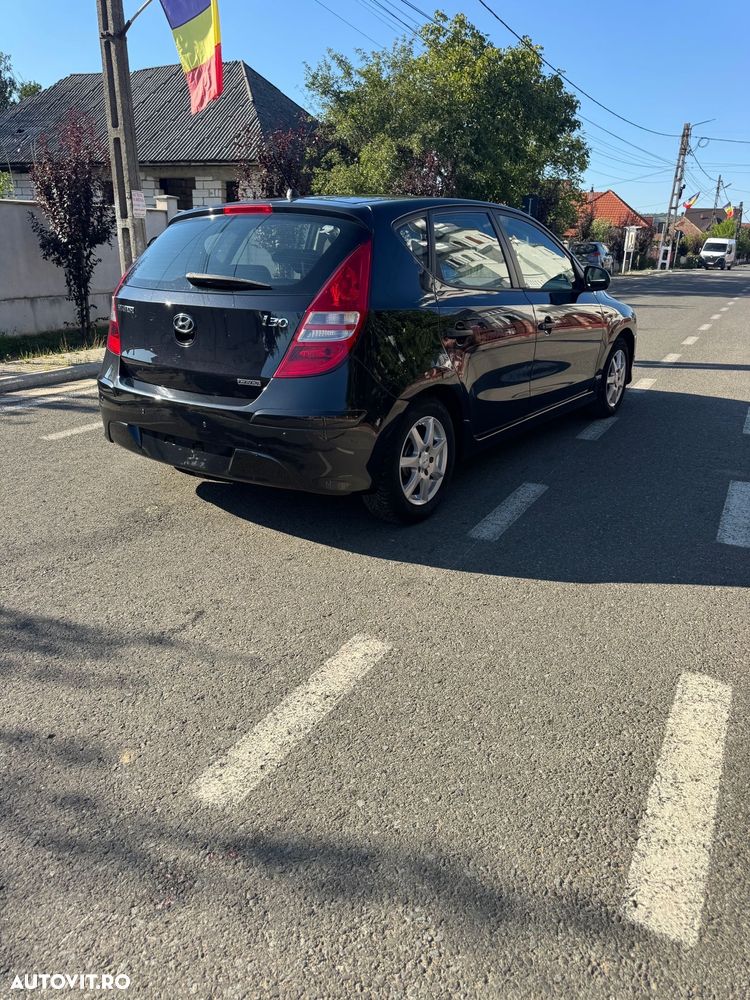 Hyundai i30 1.6 CRDI Classic - 3