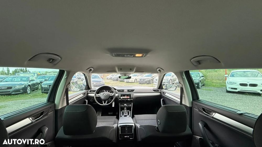 Skoda Superb 2.0 TDI DSG Style - 17