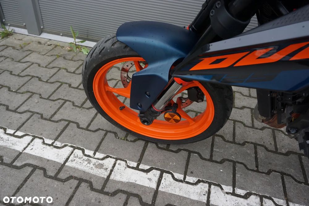 KTM Duke - 18