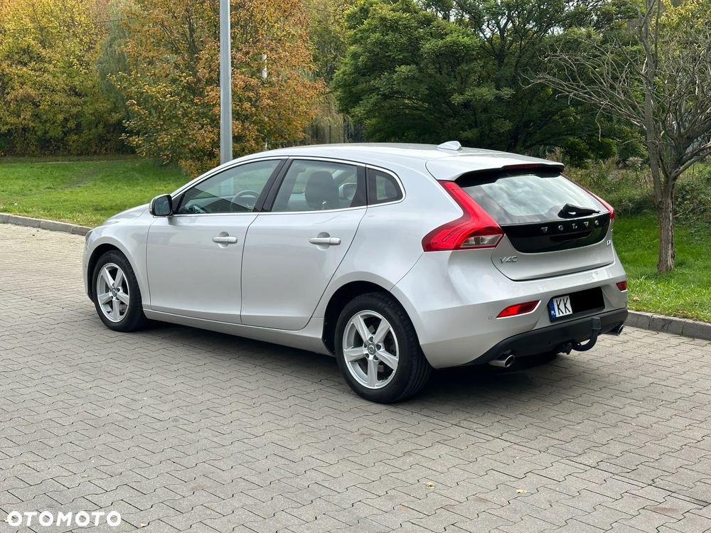 Volvo V40 D4 Drive-E Momentum - 9