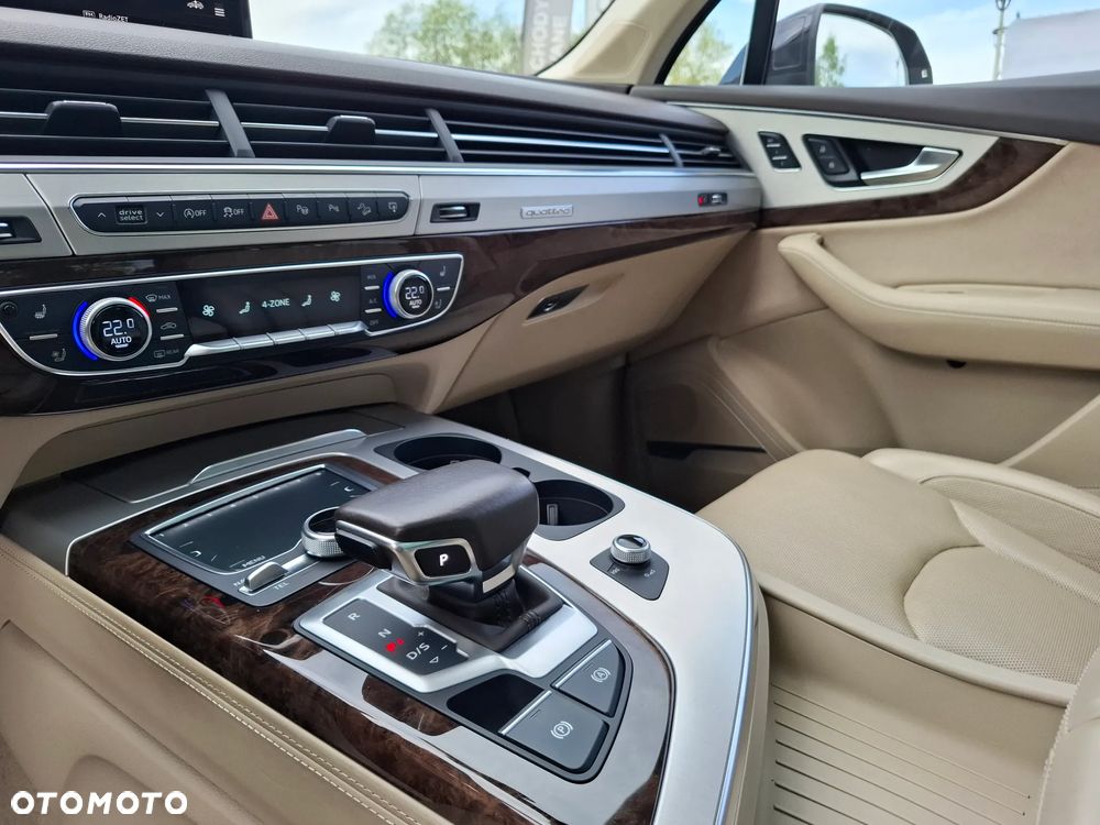 Audi Q7 - 17