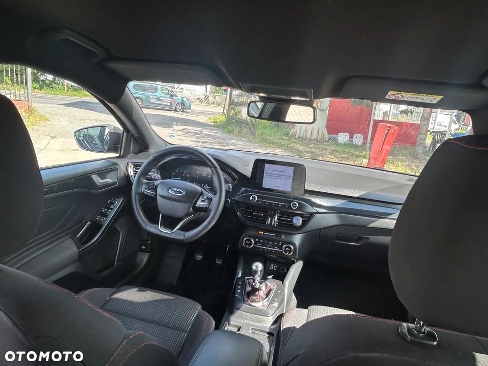 Ford Focus 1.0 EcoBoost mHEV ST-Line - 17