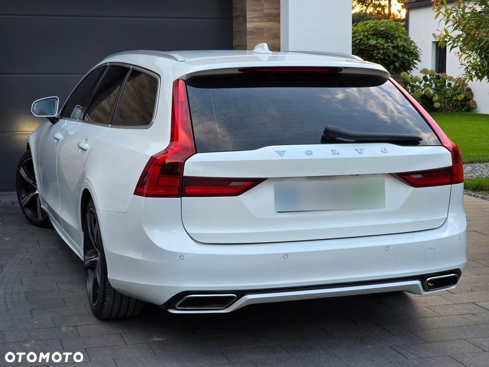 Volvo V90 D5 SCR AWD R-Design - 3