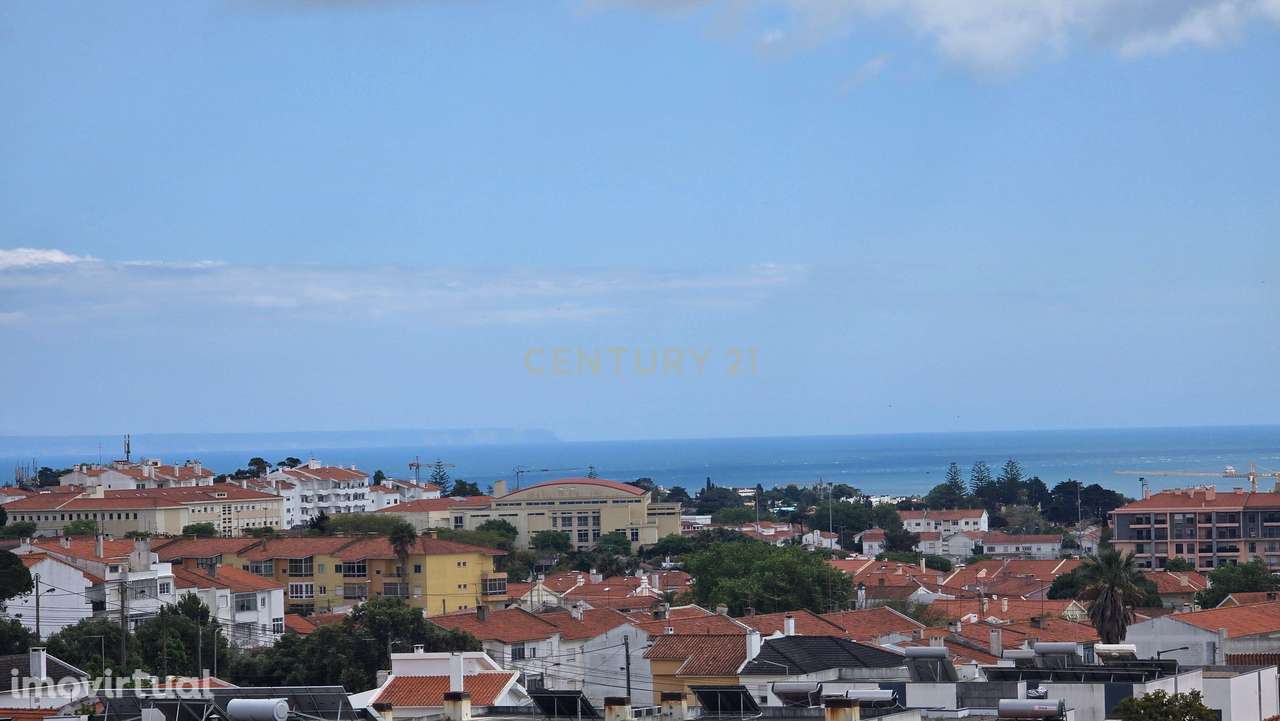 Luxuosa Moradia em Condomínio com Extraordinária Vista Mar em Cascais - Grande imagem: 2/17