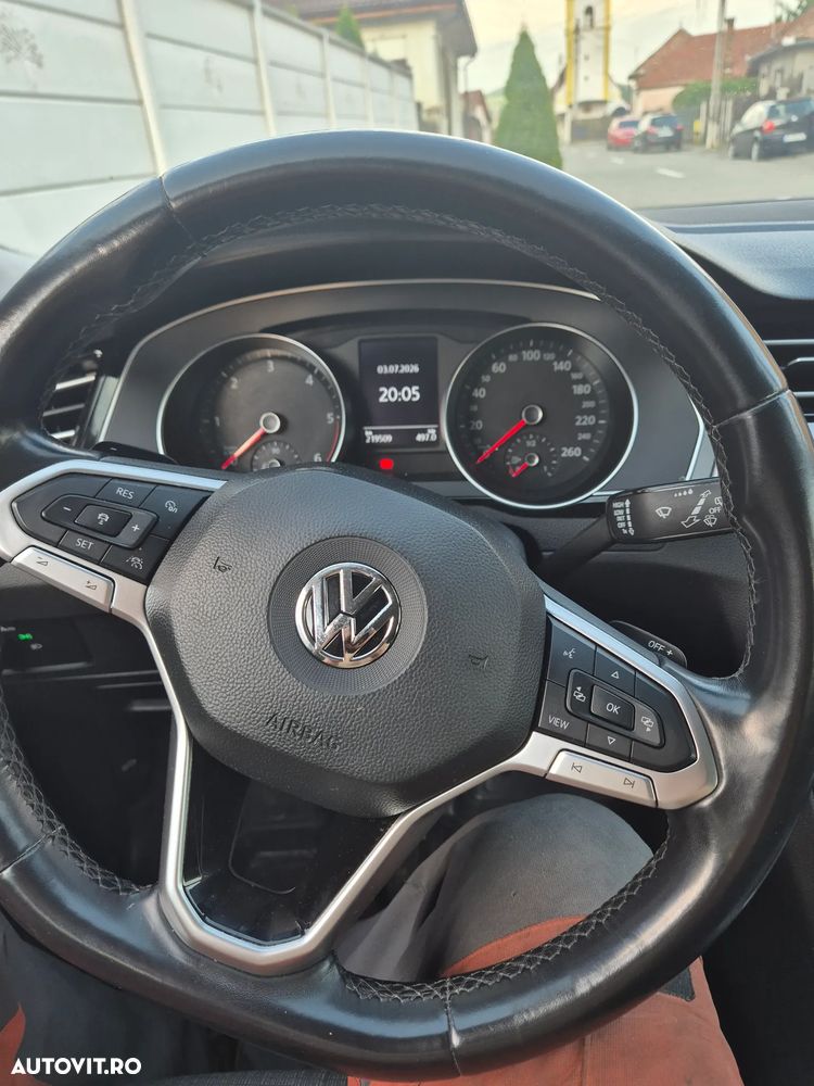 Volkswagen Passat 2.0 TDI DSG Comfortline - 4