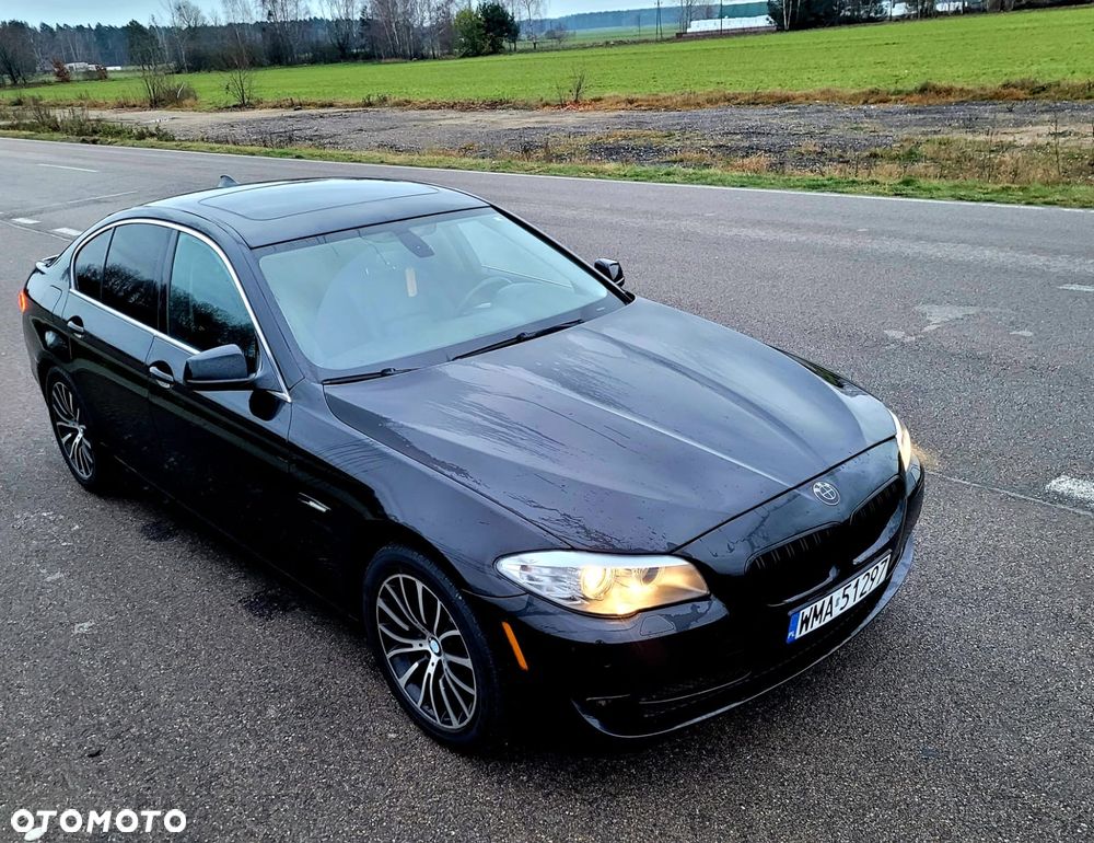 BMW Seria 5 528i - 10