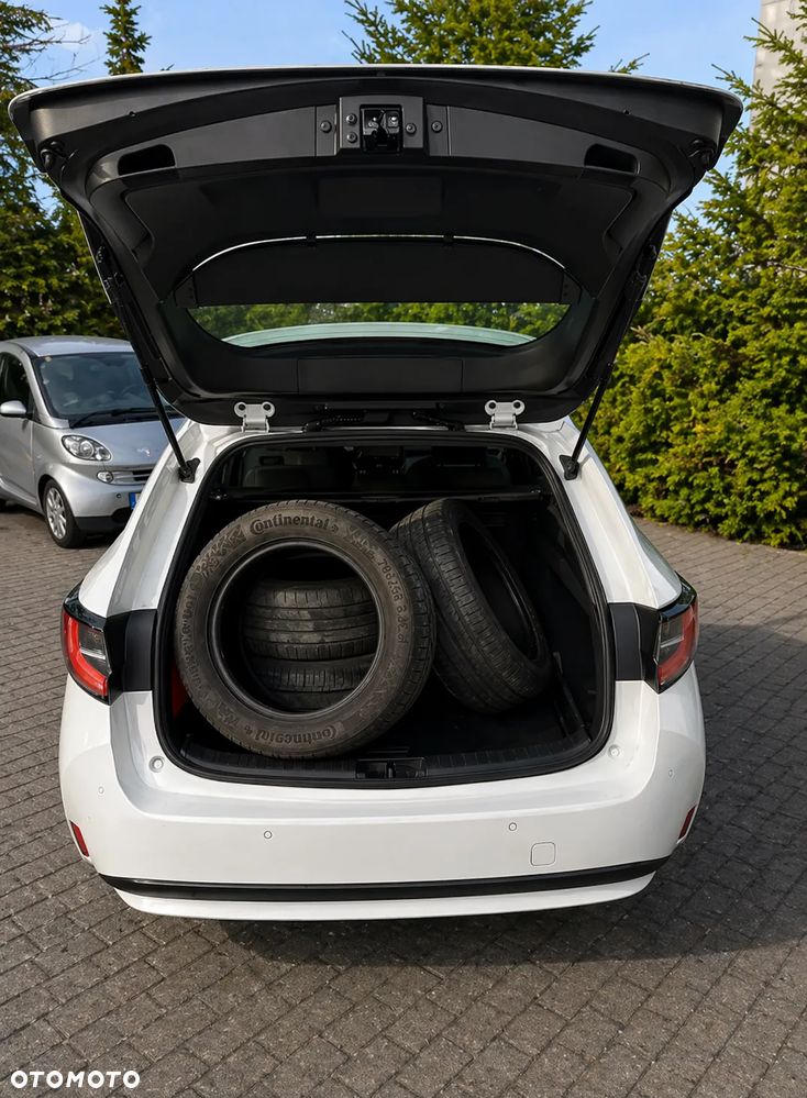 Toyota Corolla 1.8 Hybrid Comfort - 4