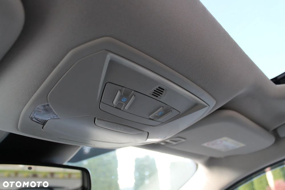 Ford Kuga - 40