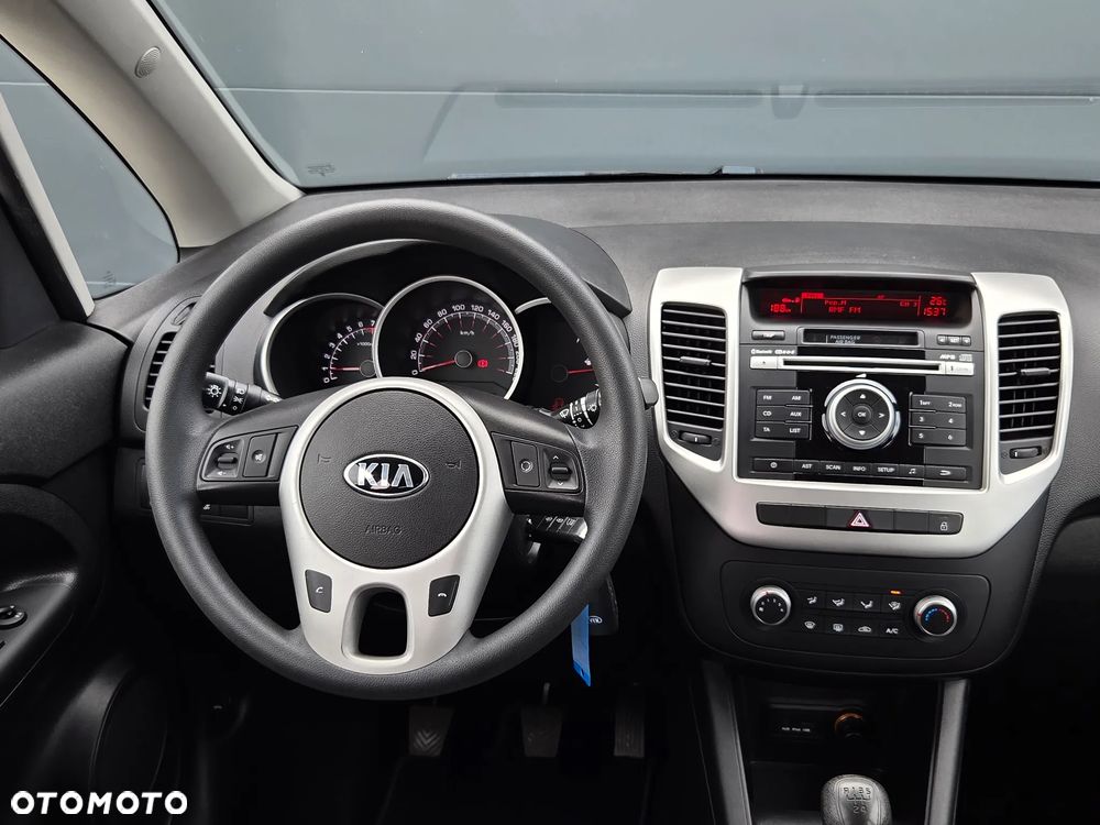 Kia Venga - 9