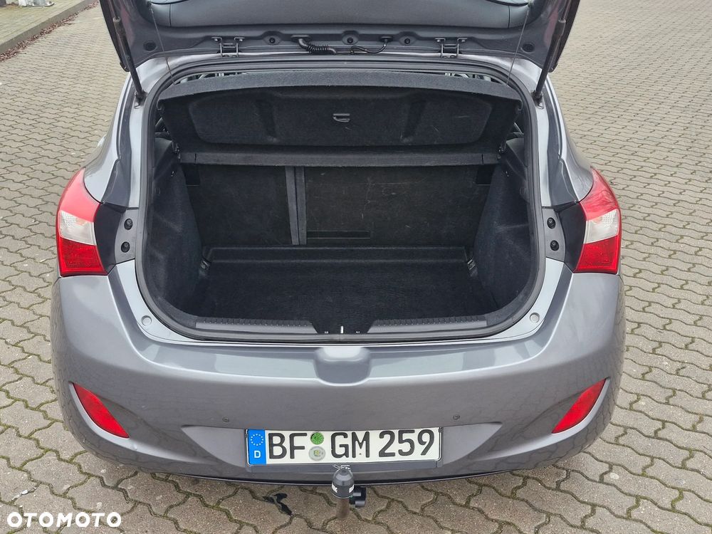 Hyundai i30 1.6 CRDi BlueDrive Premium - 27