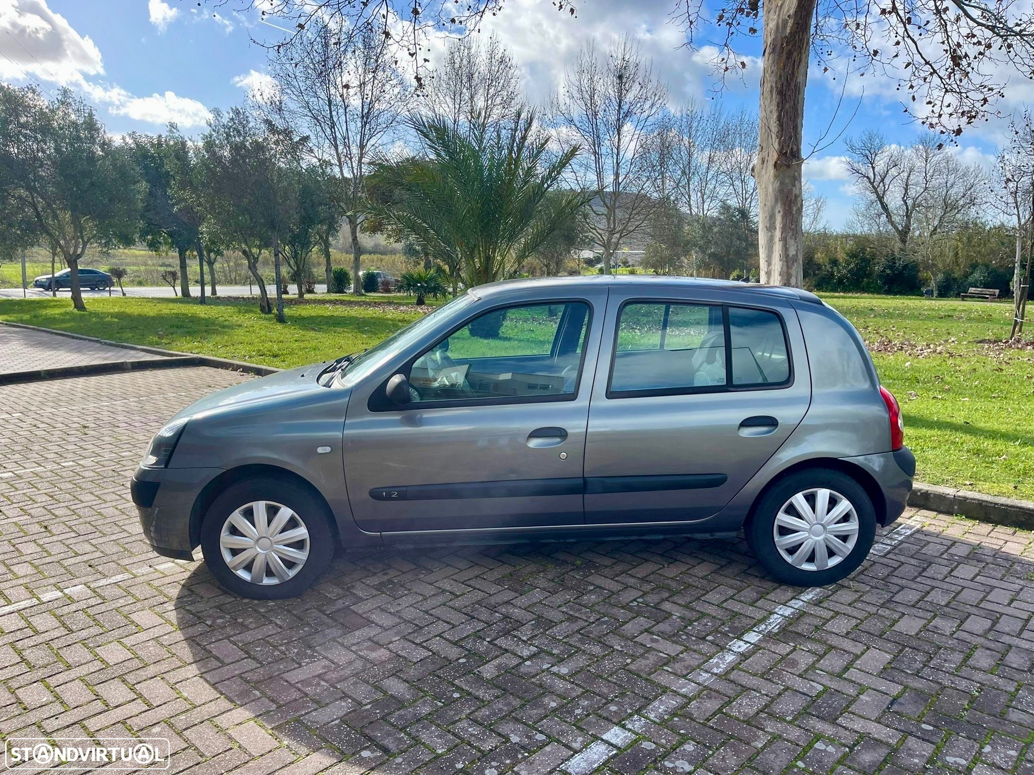 Renault Clio 1.2 Expression - 8