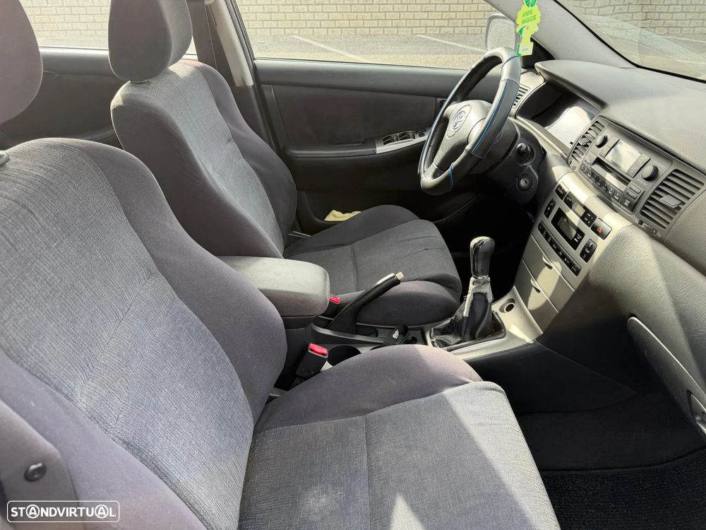 Toyota Corolla 1.4 SE - 16