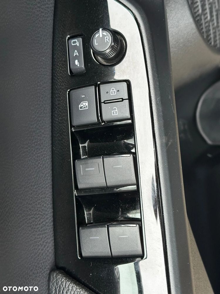 Toyota Prius 1.8 Hybrid Prestige - 25