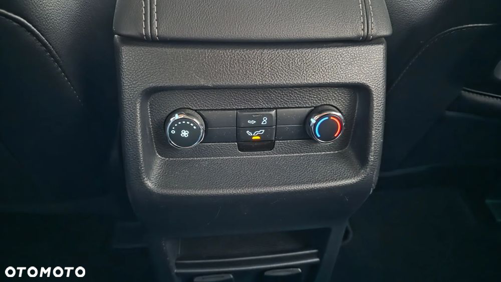 Ford Galaxy 2.0 EcoBlue 4WD Titanium - 26