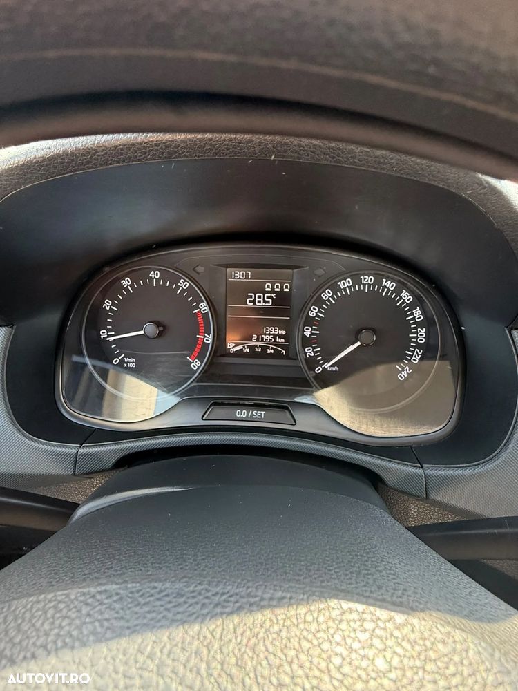 Skoda Fabia 1.0 MPI Avantaj - 9