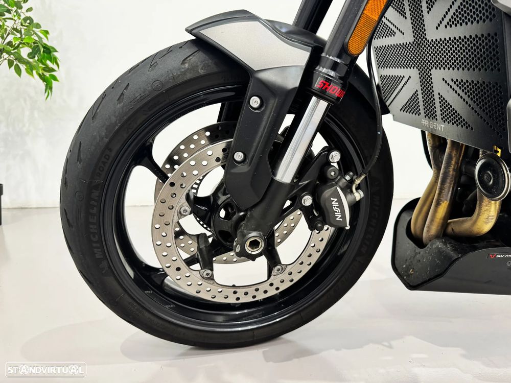 Triumph Trident - 16