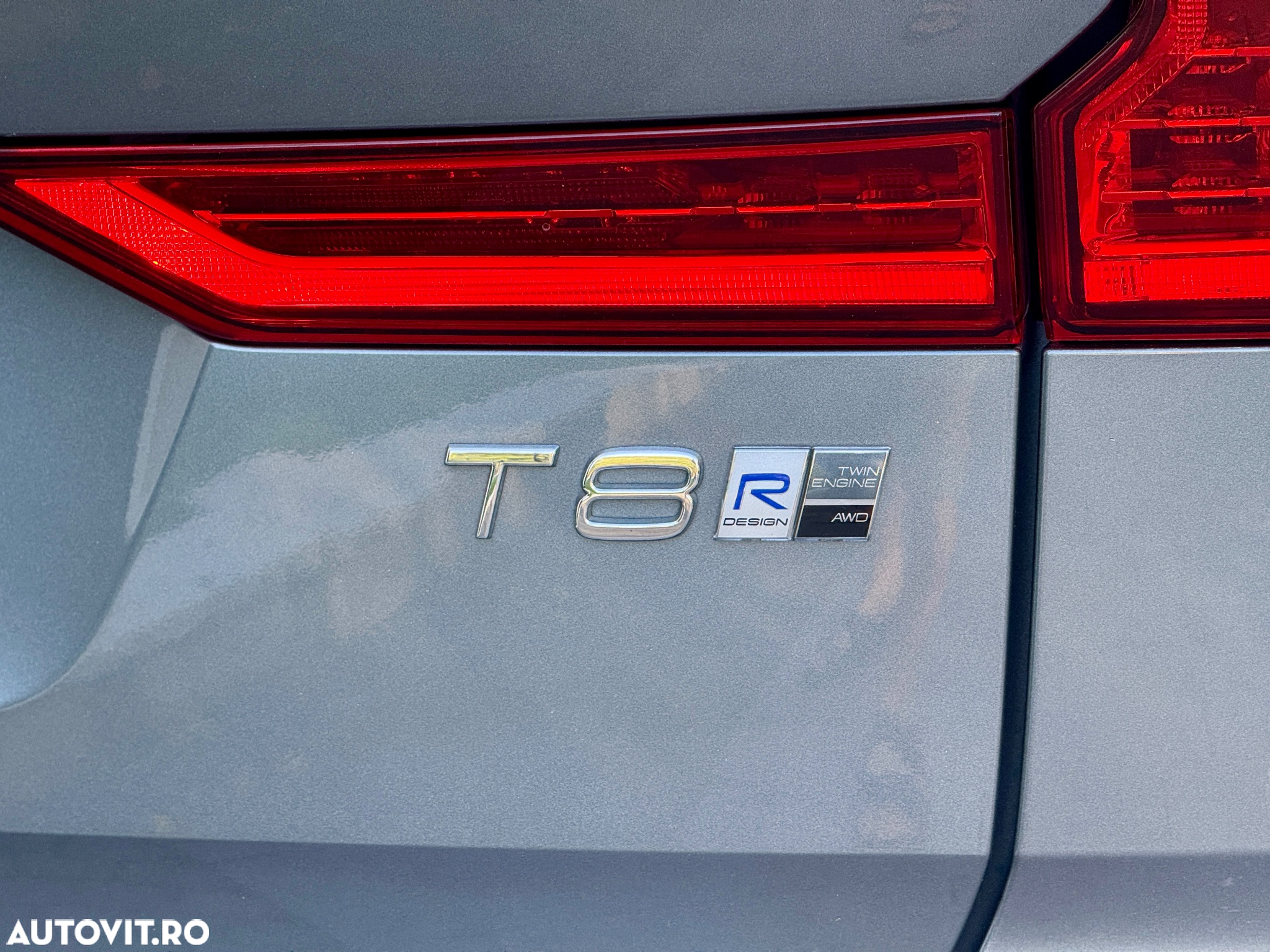 Volvo XC 60 Recharge T8 Twin Engine eAWD R-Design - 15