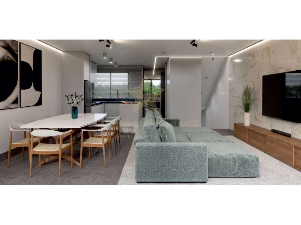 Moradia Exclusiva com 3 quartos no Centro de Loulé - Grande imagem: 2/18