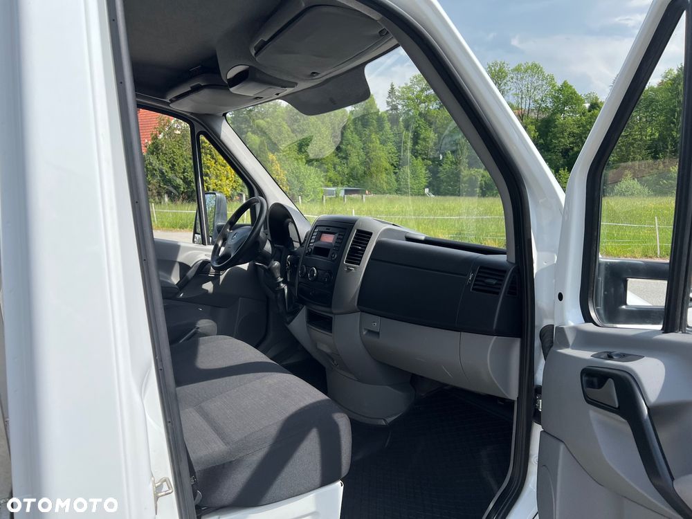 Mercedes-Benz Sprinter - 22