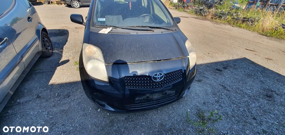 Toyota Yaris II maska drzwi zderzak lampa klapa fotele wszystkie części - 3