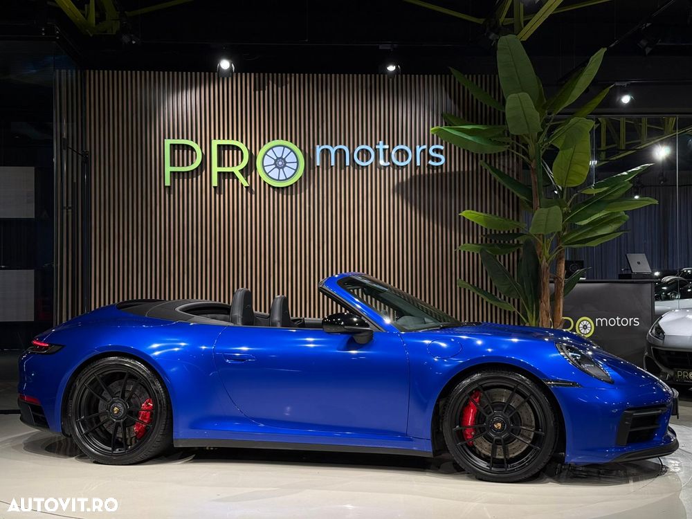 Porsche 911 Carrera 4 GTS PDK - 6
