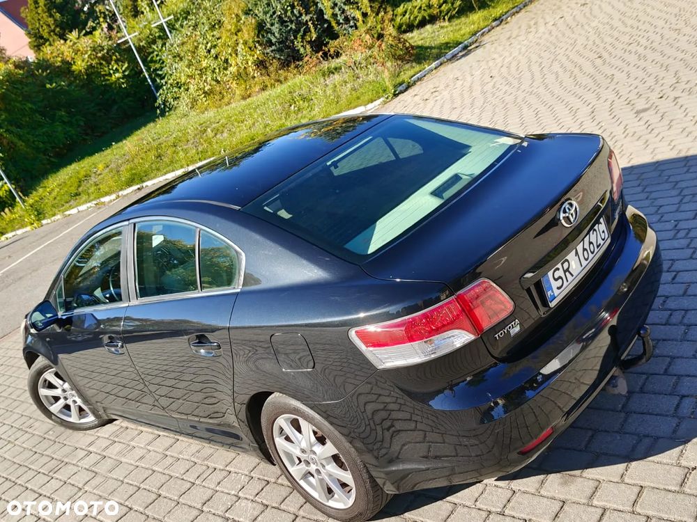 Toyota Avensis 2.0 D-4D Premium - 26