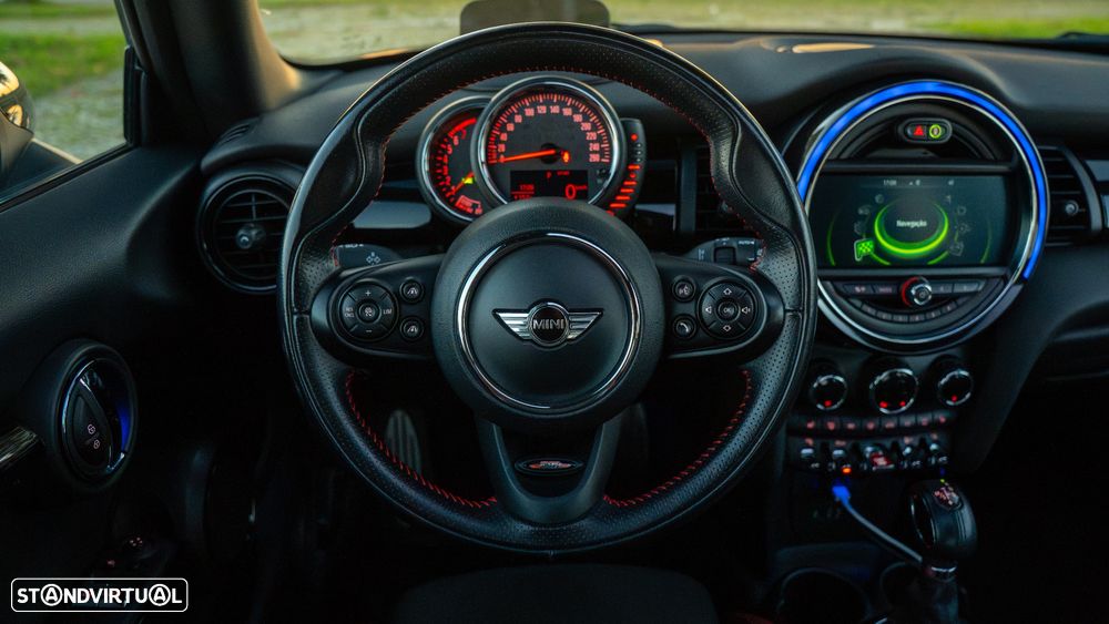 MINI 3 Portas One Aut. JCW - 19