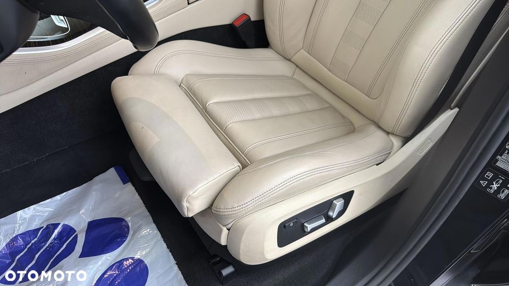 BMW X5 xDrive25d Sport-Aut - 13