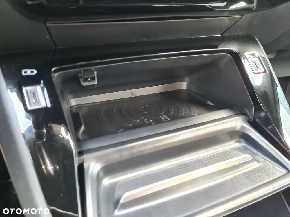 Peugeot 2008 1.2 PureTech GT S&S EAT8 - 16