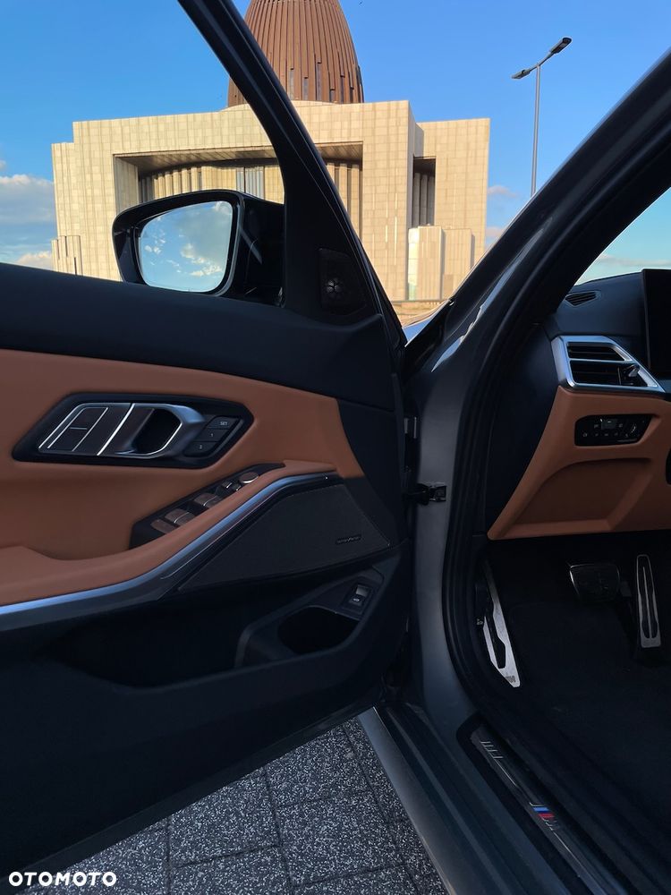 BMW Seria 3 M340i xDrive mHEV sport - 16
