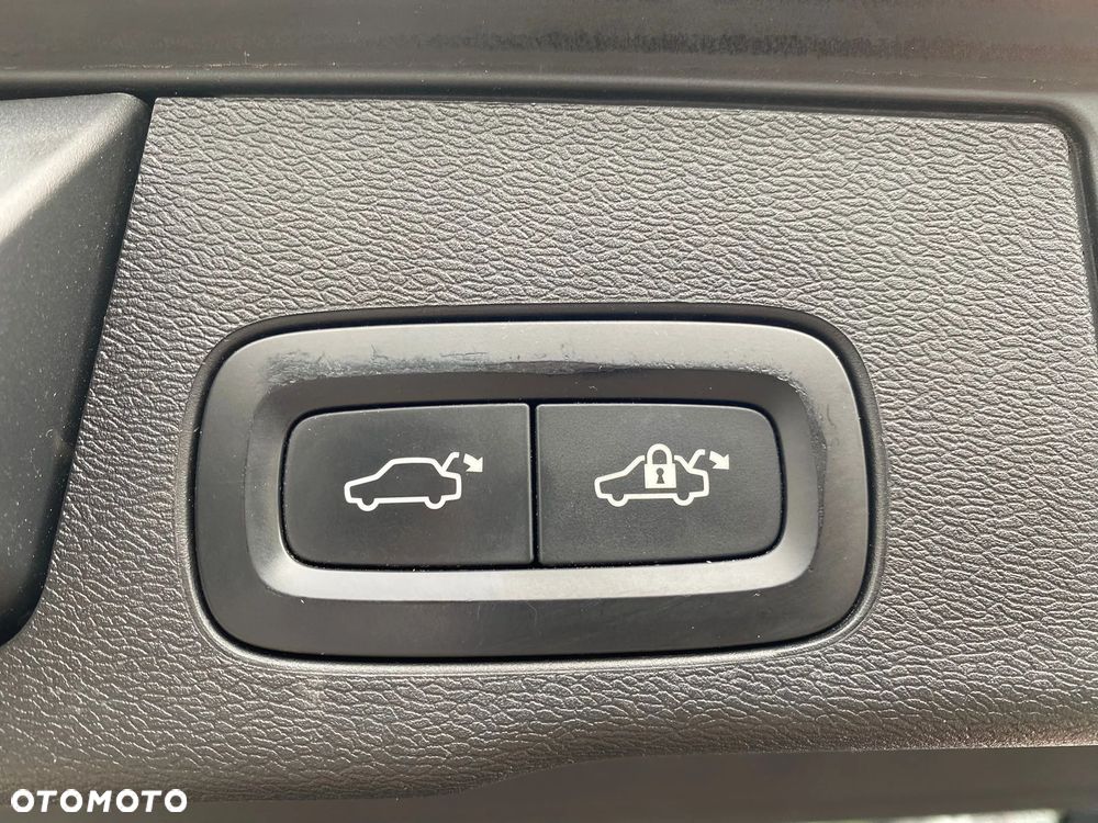 Volvo XC 60 B5 D AWD Geartronic Inscription - 22