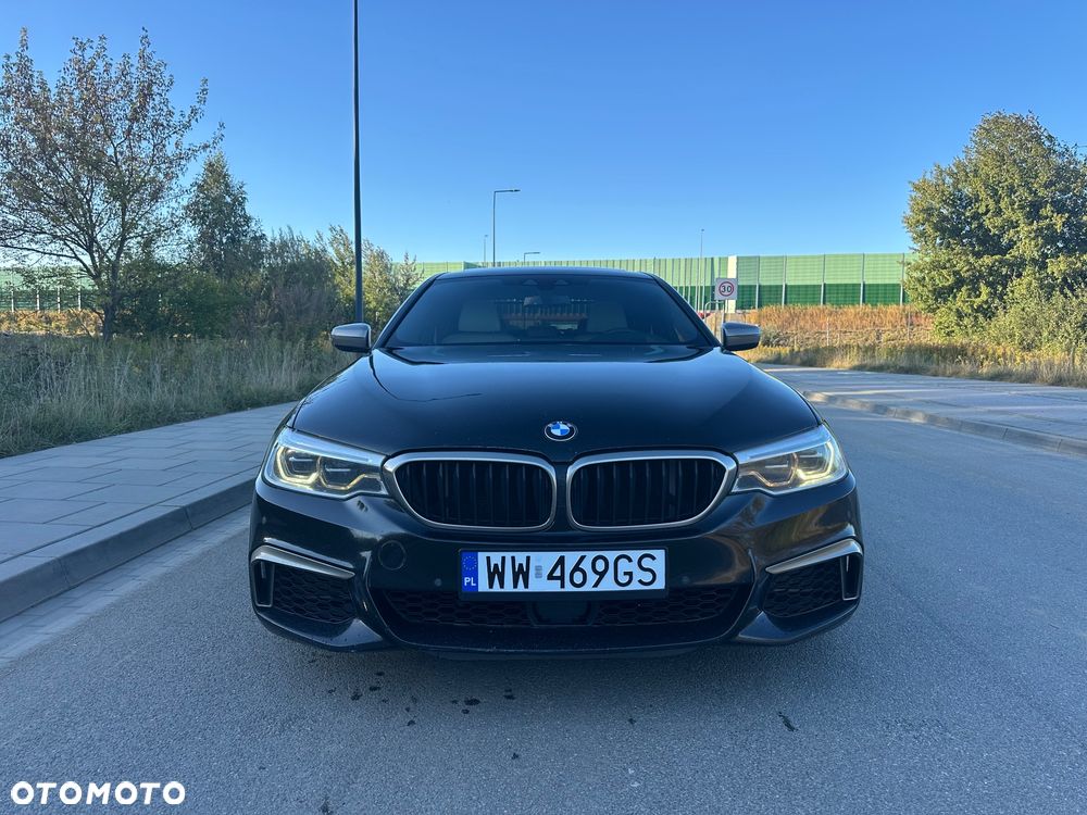 BMW Seria 5 M550i xDrive sport - 8