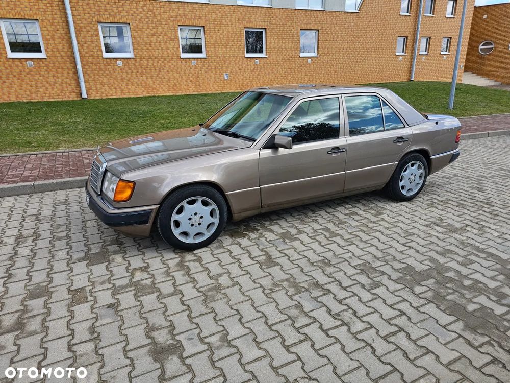 Mercedes-Benz W124 (1984-1993) - 1