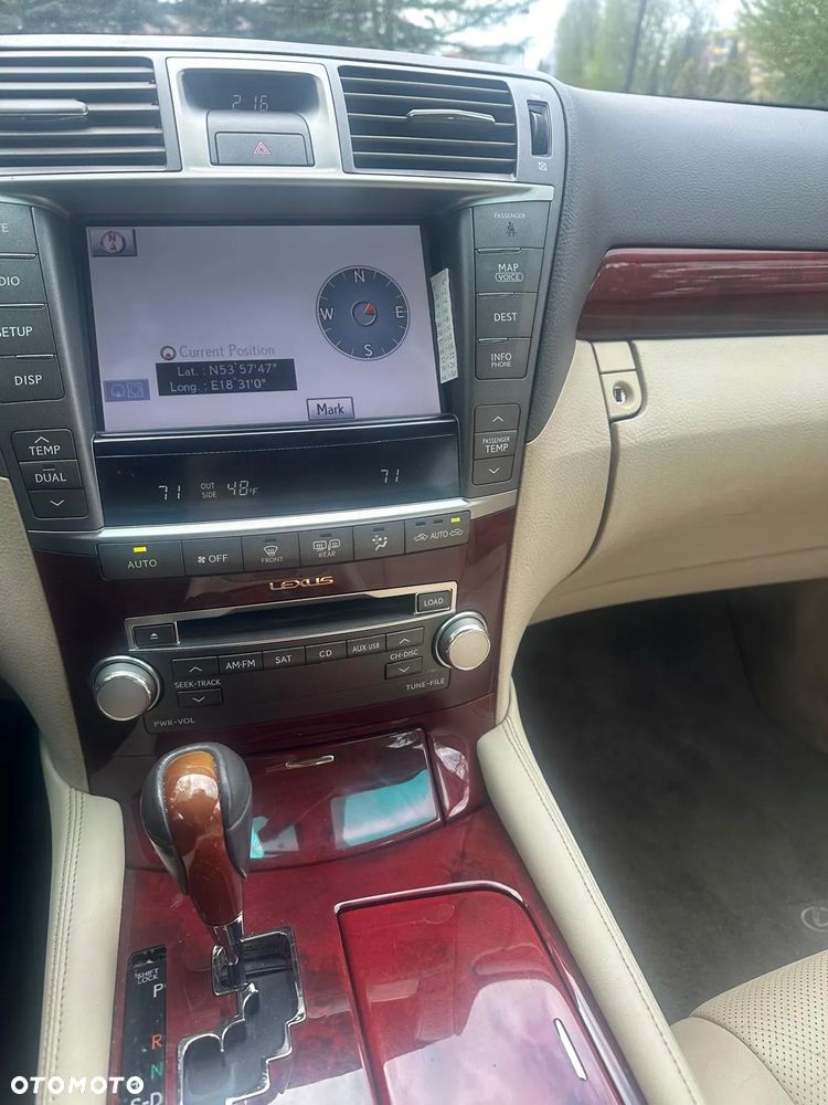 Lexus LS 460 Elite AWD - 14