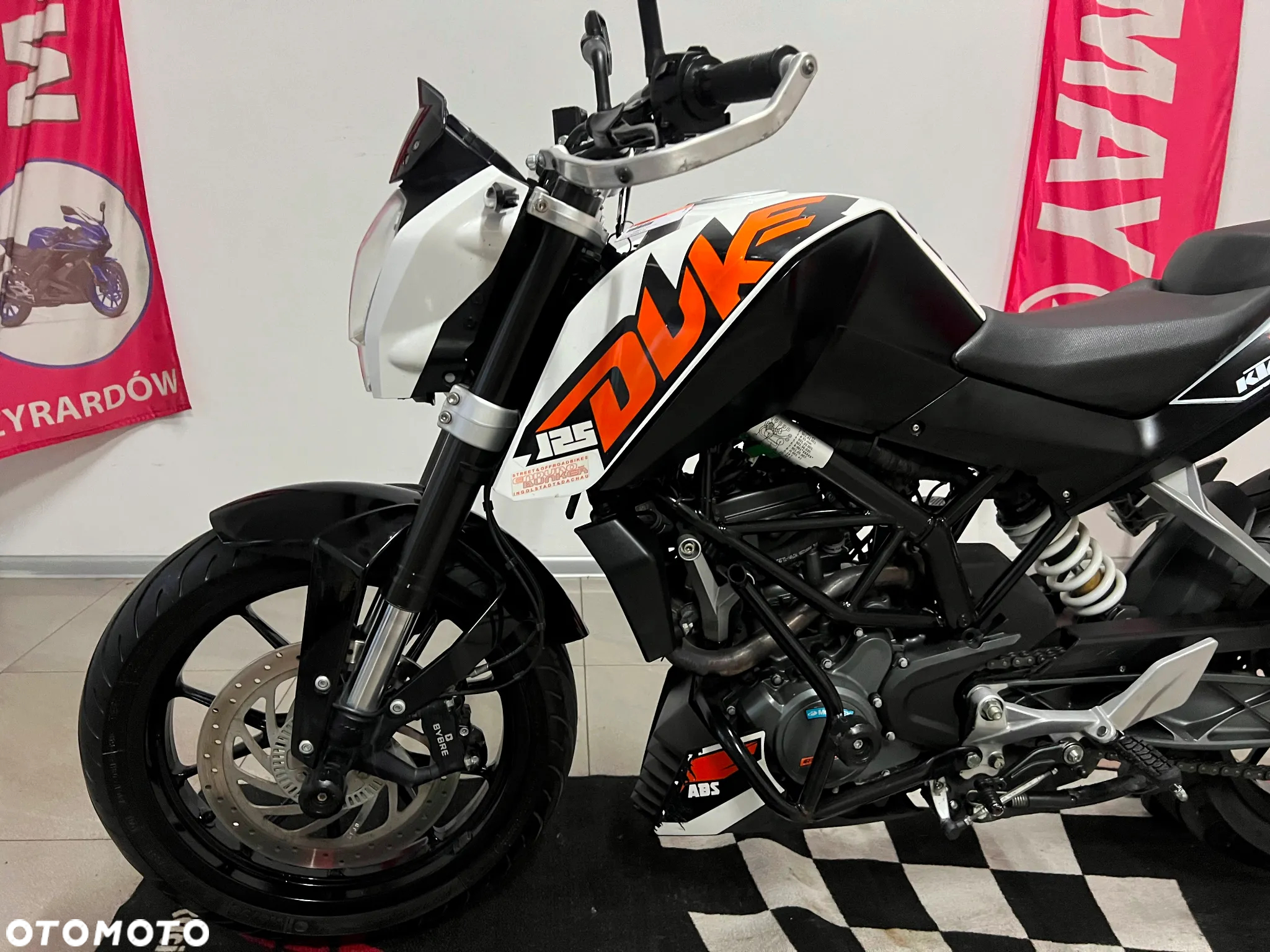 KTM Duke - 17