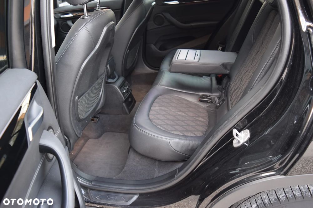 BMW X1 xDrive25d Sport Line sport - 36