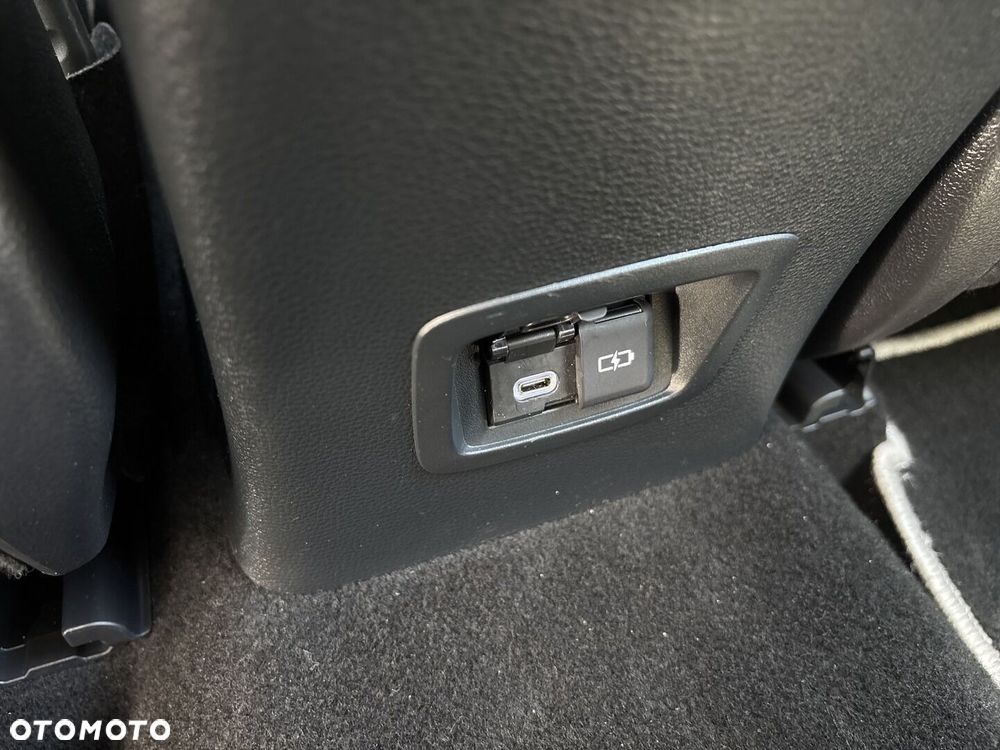 Toyota Corolla 1.8 Hybrid Comfort - 37