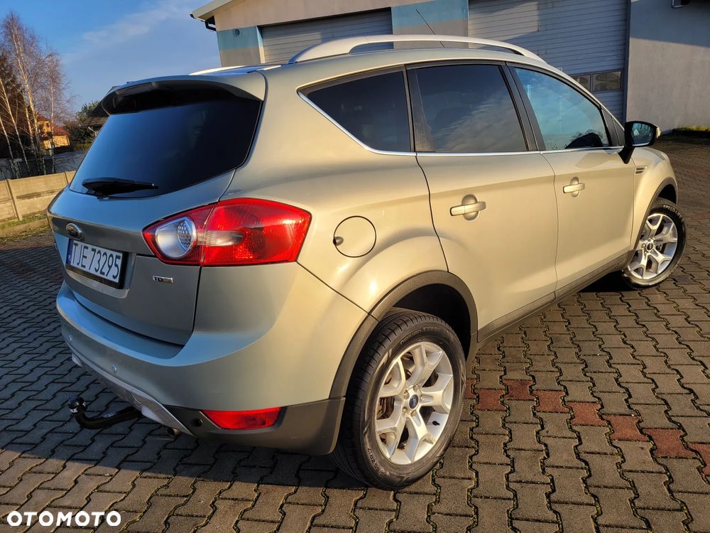 Ford Kuga 2.0 TDCi 2x4 Titanium - 10